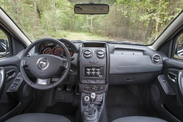 Yeni Dacia Duster 2013 ic mekan