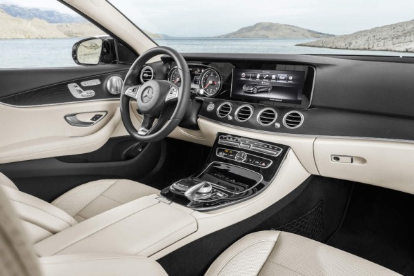Yeni_Mercedes-Benz_E_Serisi_ic_mekan