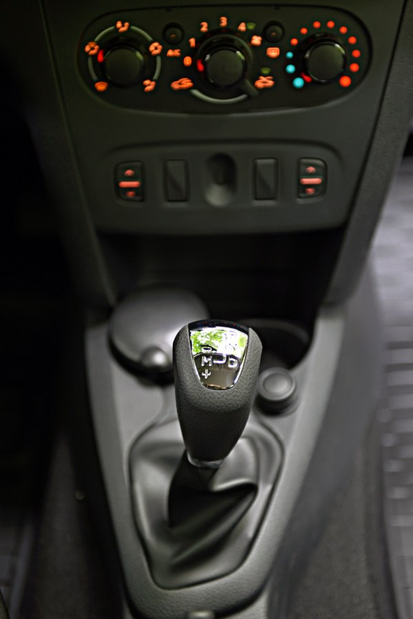 Dacia_Sandero_Otomatik