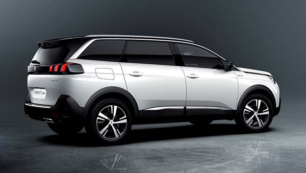 Yeni Peugeot 5008 SUV 2017