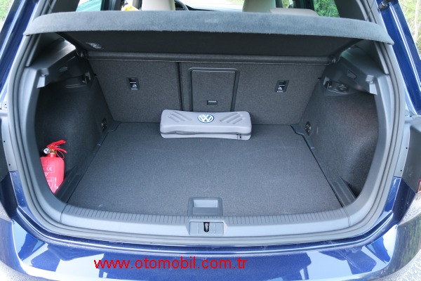 2017_VW_Golf_bagaj