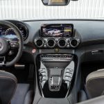 Mercedes-AMG-GT-Black-konsol