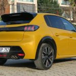 Peugeot_208_2021