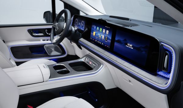 Mercedes-Benz VLE MBUX Superscreen