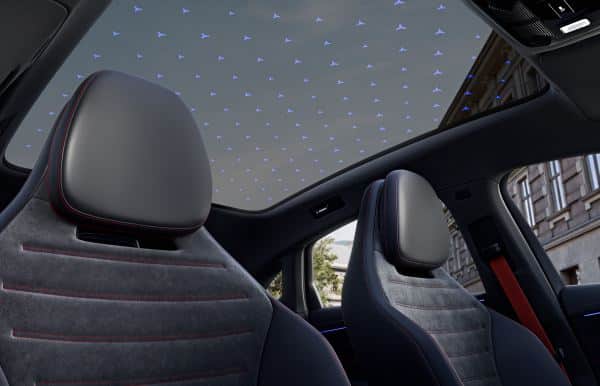 2026 elektrikli Mercedes-Benz C-Serisi yıldızlı tavan