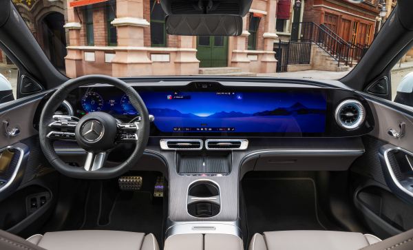 2026 Mercedes-Benz C 400 4MATIC Electric interior
