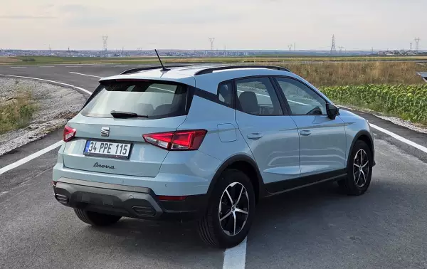 2026 Seat Arona arka görünüm