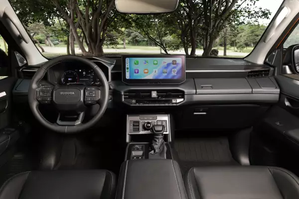 Yeni Toyota Hilux iç mekan