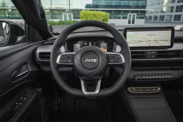 makyajlı Jeep Avenger 2026 iç mekan