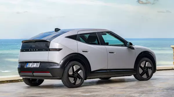Hyundai Ioni3 3 arka tasarım
