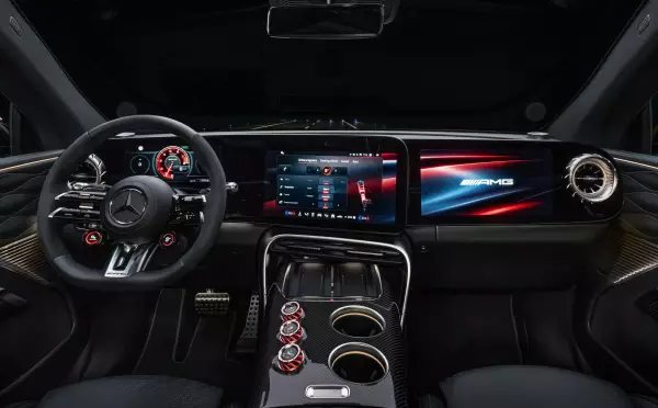 Mercedes-AMG GT SUV iç mekan