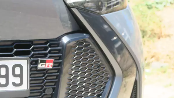 Toyota C-HR GR Sport önden