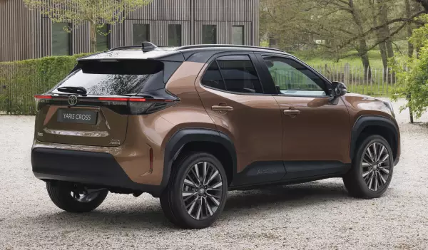 Yeni Toyota Yaris Cross Hybrid arka